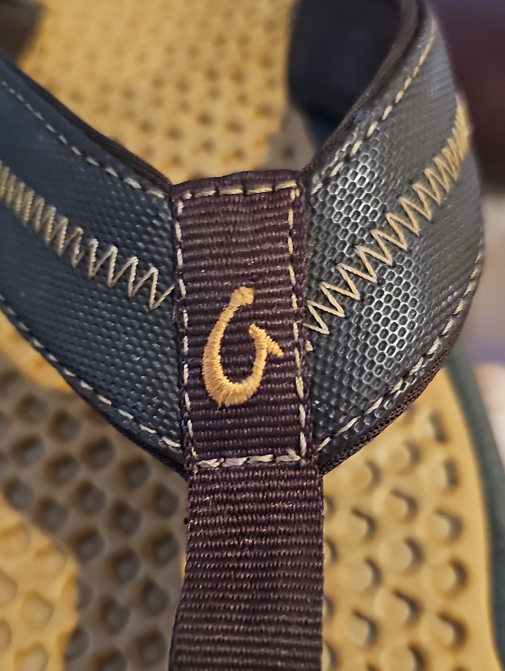 OLUKAI EHUKAI Brown Flip-Flops (Men's US M 11) - Picture 9 of 12